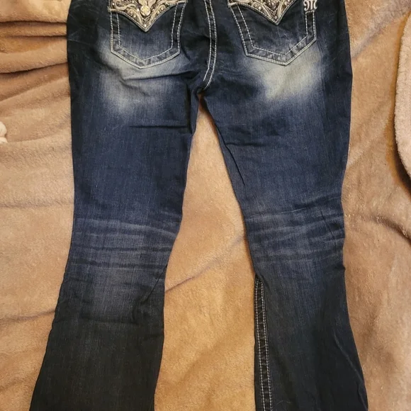 Miss Me, Rhinestone Back Pocket Bling Bootcut Jeans, Size 32, Inseam Approx. 29" - Picture 2 of 8